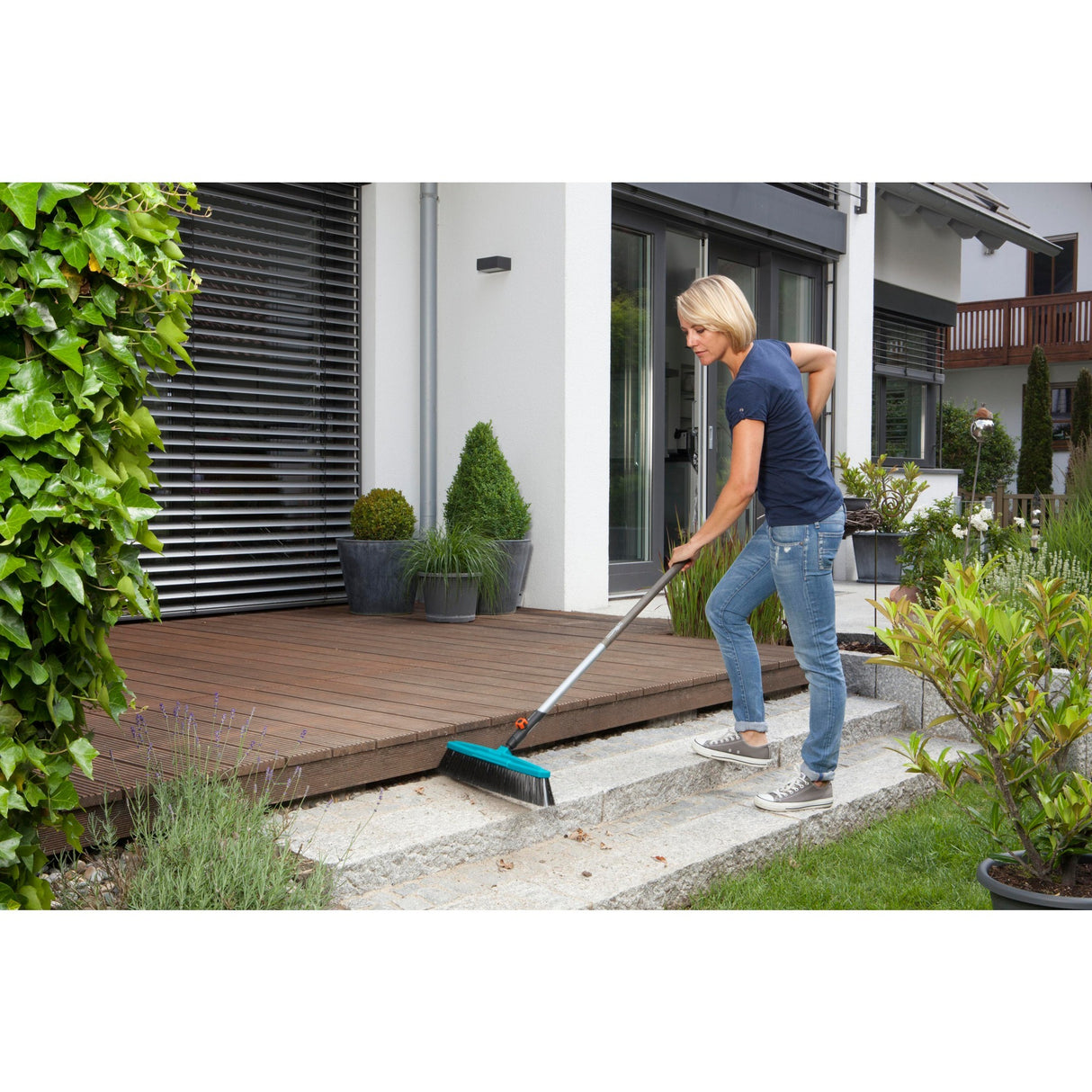 Gardena Combisystem Streinbesem with Schaper