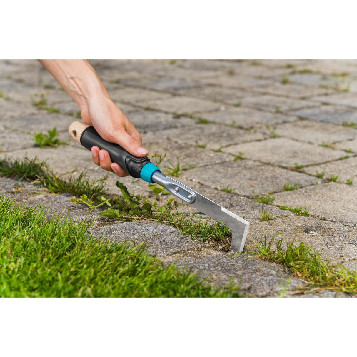 Gardena Ecoline weed plug for the patio