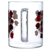 Tasse de thé en verre du crâne