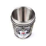 Średniowieczny biały rycerz, kieliszek do kieliszka