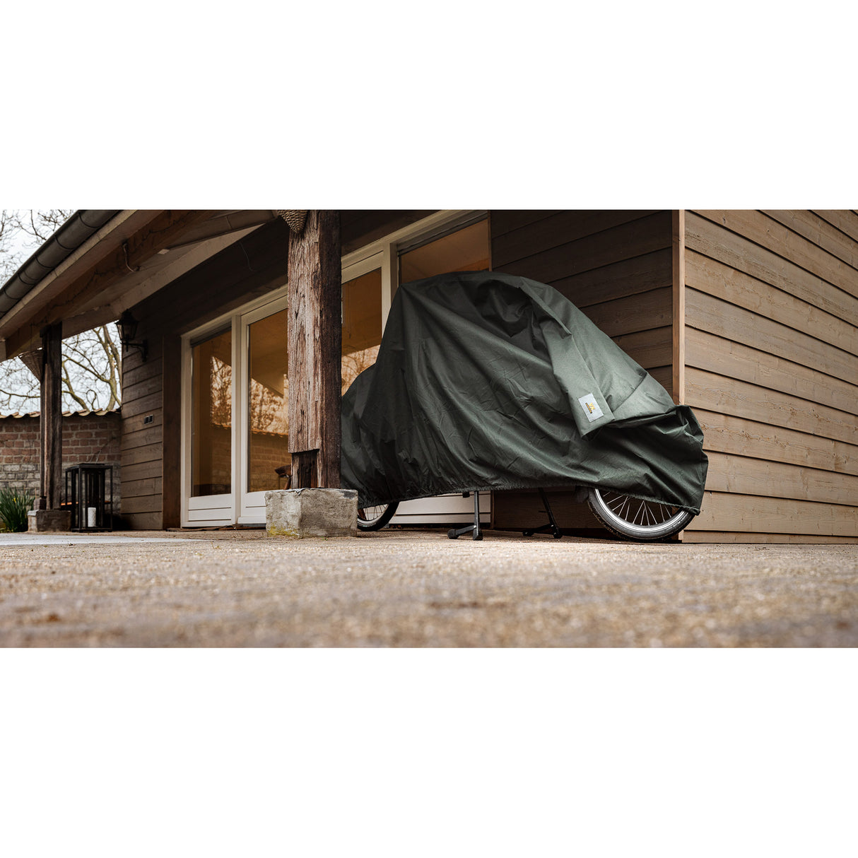 Osłona rowerowa VK (84) ponownie przykrywa ładunek w kolorze leśnej zieleni