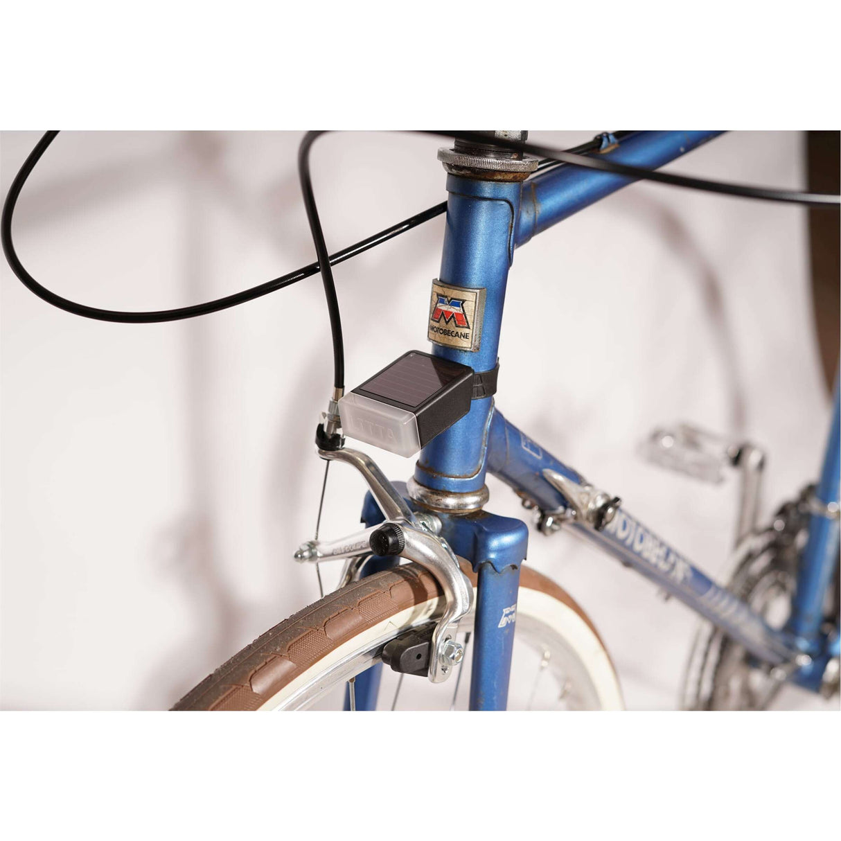 Litta headlight solar energy black