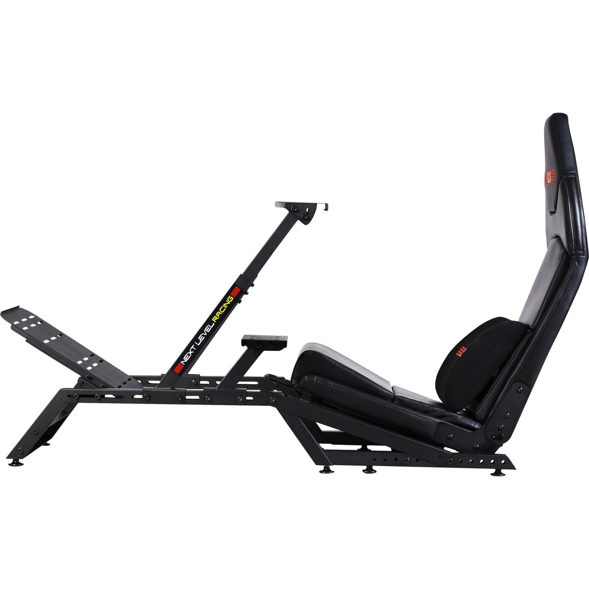 Další úroveň závodního kokpitu F-GT a GT Simulator