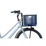 Basil Fietskrat M - Medium - 29.5 liters - Blue