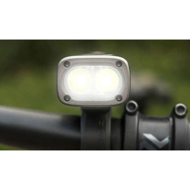 Béarlagair ceannlampa Sigma 1600 fl LED USB-C
