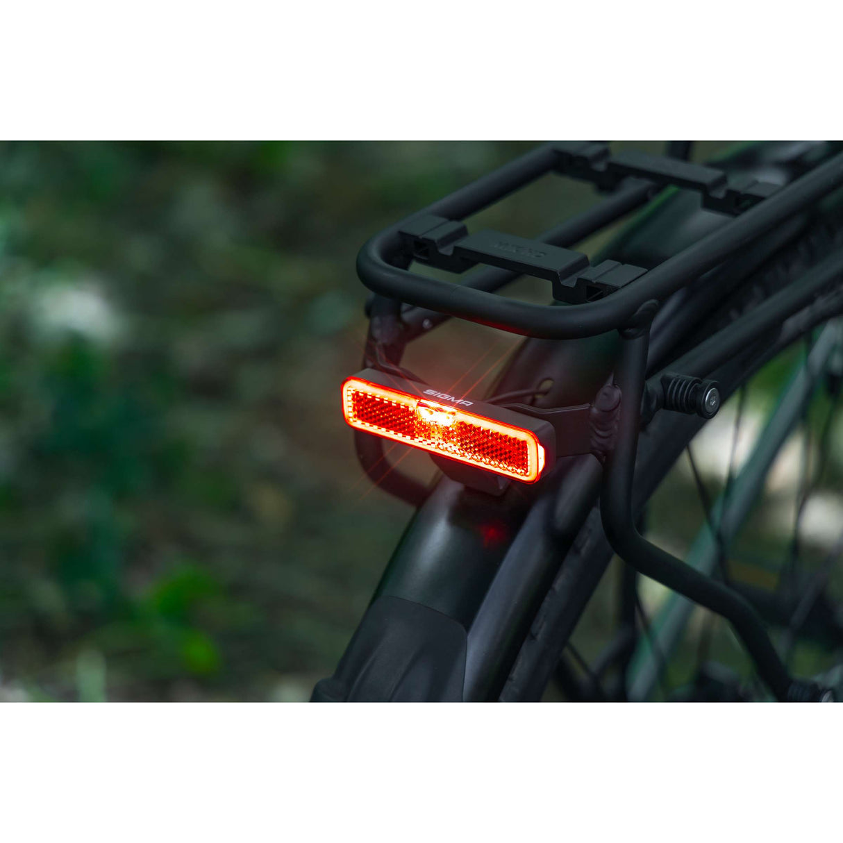 Sigma rear light EOX RL Luggage carrier + brake light function