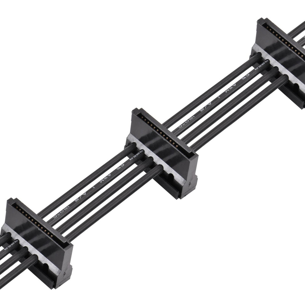 SilverStone SST-CP06-E4, 1x 15-Pin SATA > 4x 15-Pin SATA