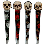 Skull og roser dannet pinsett