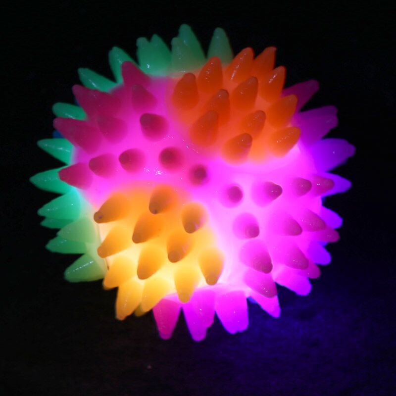 Boule de rebond pointu avec LED 5,5 cm