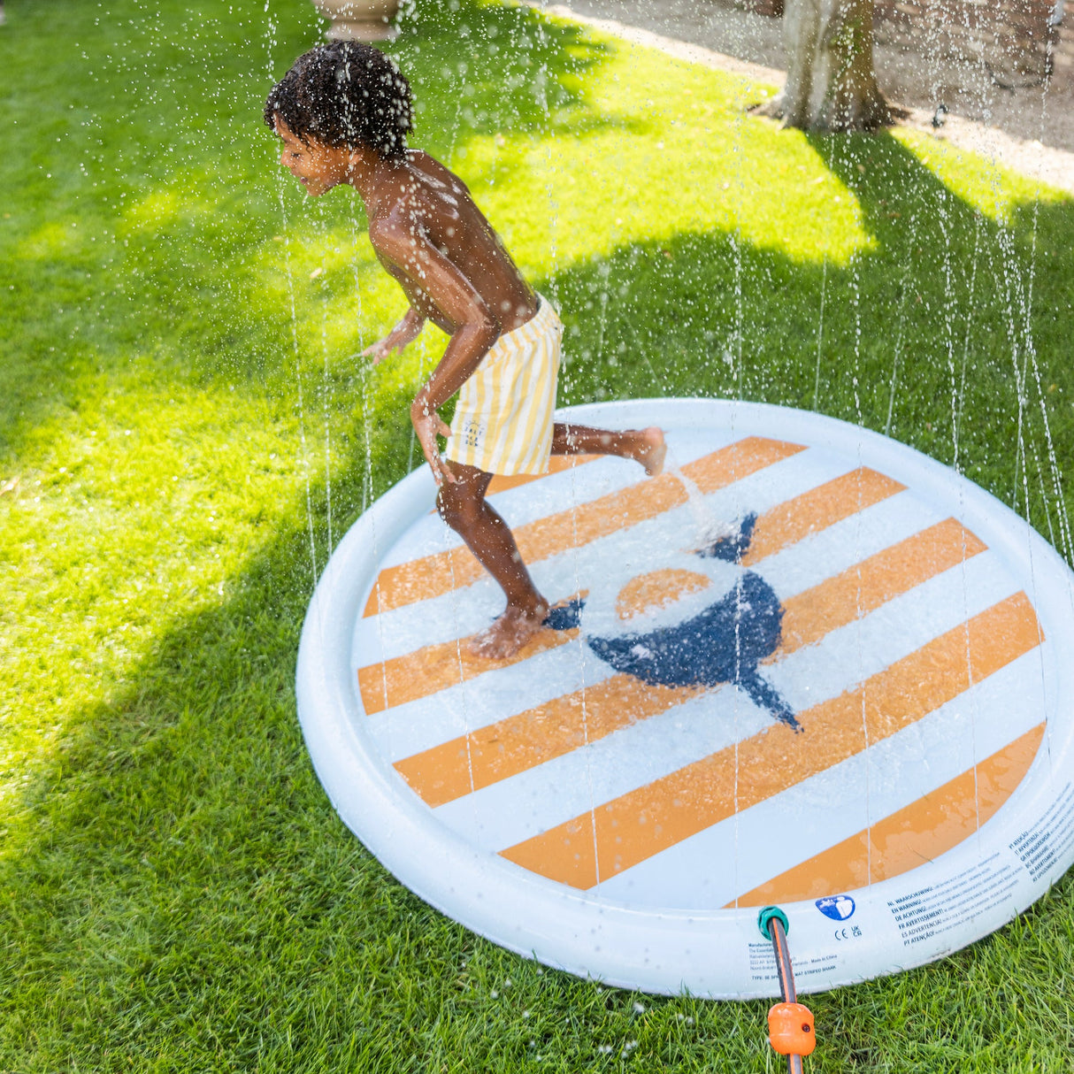 Tropical Shark | multicolored water play mat Ø 150 cm