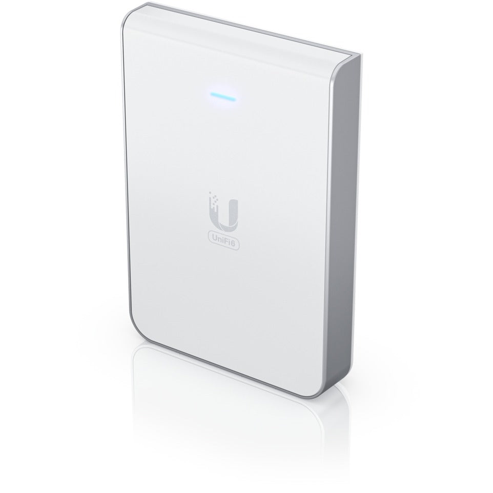 Point d'accès Ubiquiti U6 dans le mur