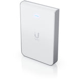 Point d'accès Ubiquiti U6 dans le mur