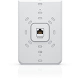 Point d'accès Ubiquiti U6 dans le mur