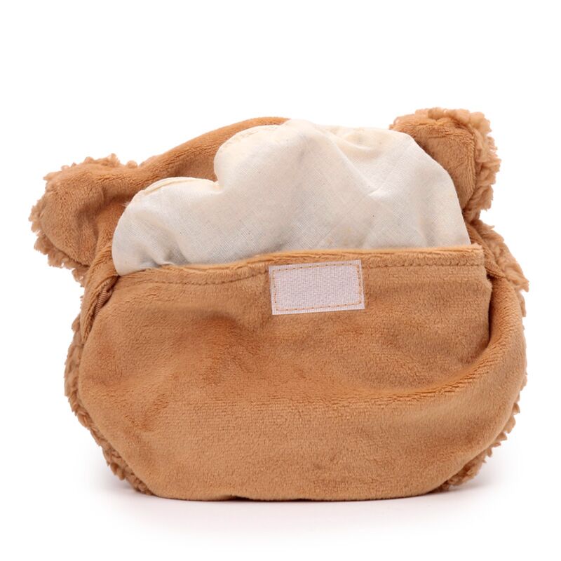 Teddybär um Plüschmikrowellenhitzepacklavendelweizen