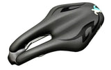 Adamo Island Saddle Surf, Sport