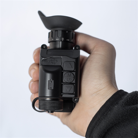 AGM Stingir-384 Tactical Heat Imaging Camera med hjelmmontering