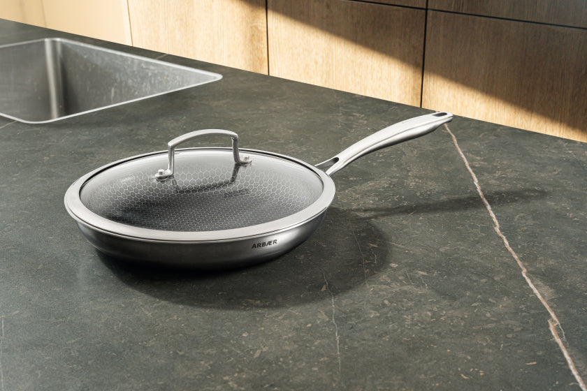 Arbaer koekenpan inductie ø 28 cm met honingraat anti-aanbaklaag met deksel