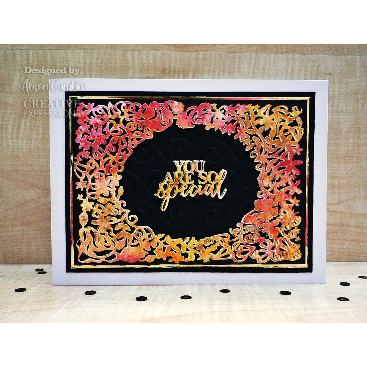 Creative expressions • paper panda snijmal petit fleur frame