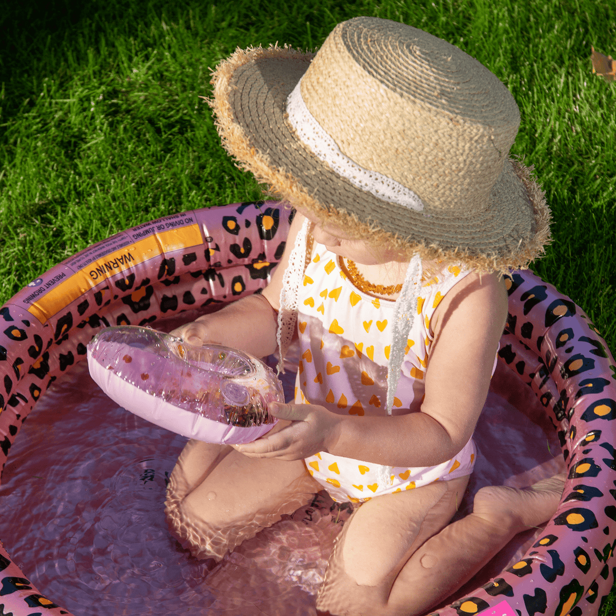 Inflatable cup holder pink heart