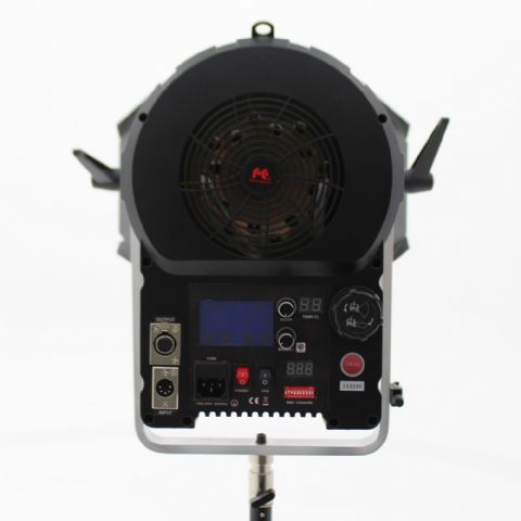 Falcon Aen bi-Faarf LED LED Lampe dimmable Cll-3000tdx op 23.0v