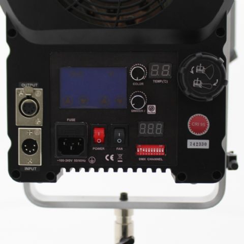 Falcon Aen bi-Faarf LED LED Lampe dimmable Cll-3000tdx op 23.0v
