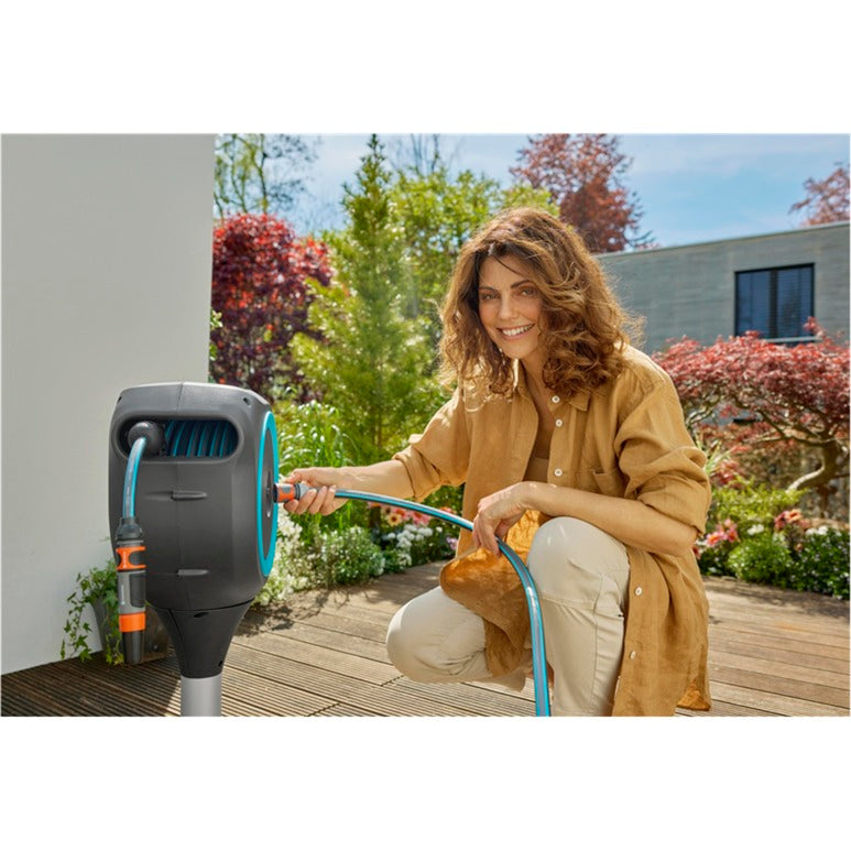 Gardena patio hose reel roll-up S hose reel (grey white, 15 meter, incl. cleaning nozzle)