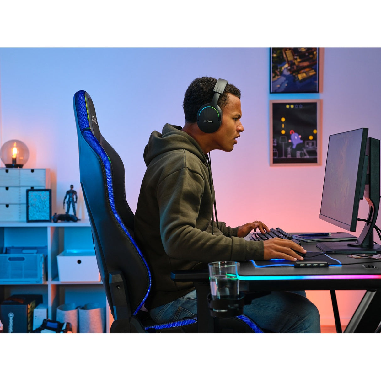 Luota GXT 709 Luminus RGB -pelipöytään