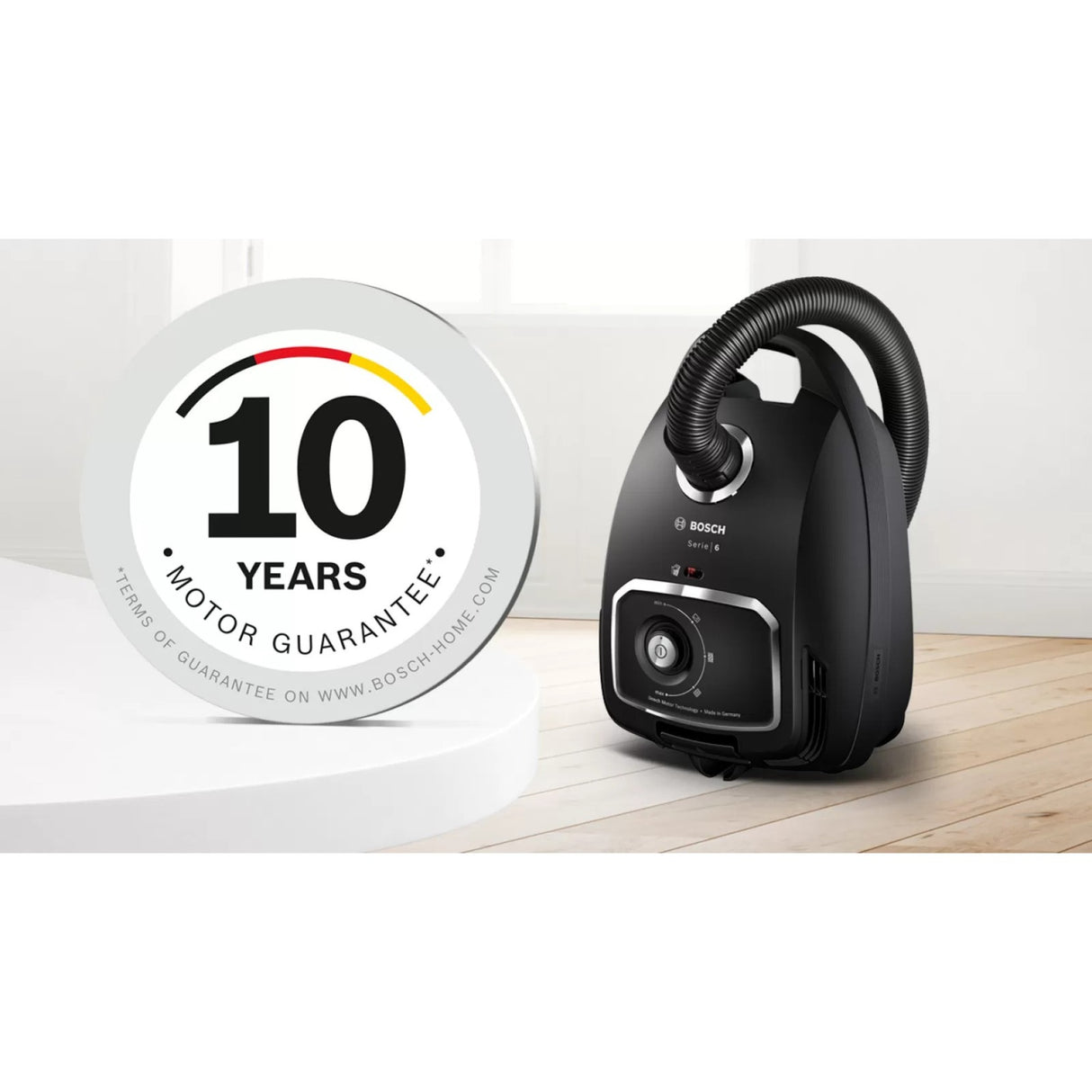 Bosch Series 6 BGB6X320 bagged vacuum cleaner (black)