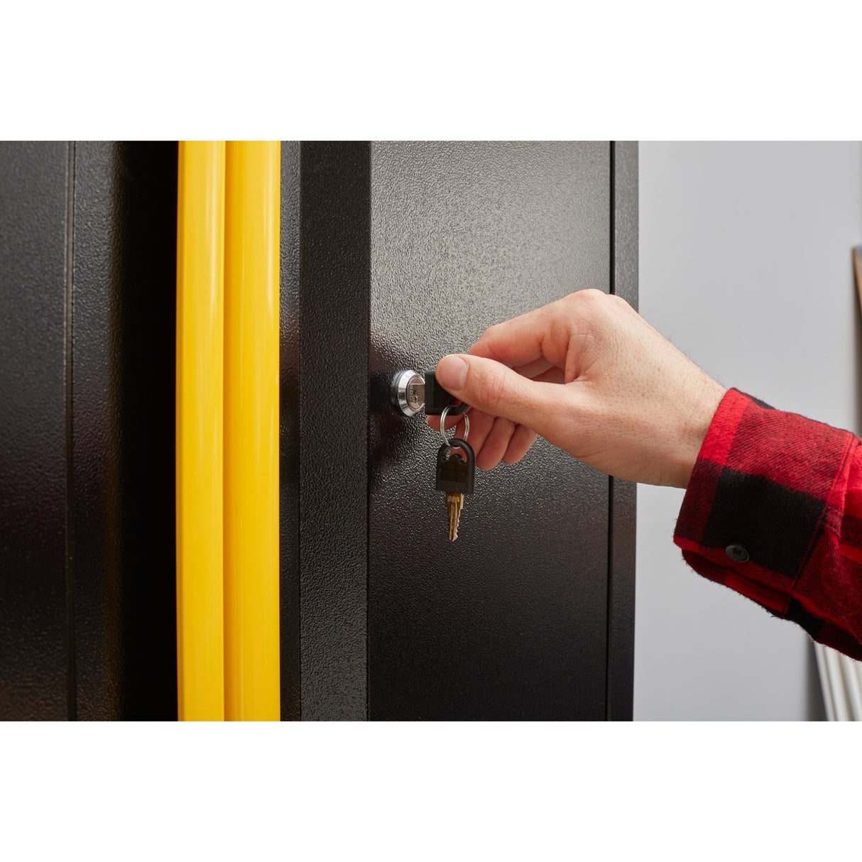 Stanley 2-door wardrobe RTA tool cabinet (black yellow)