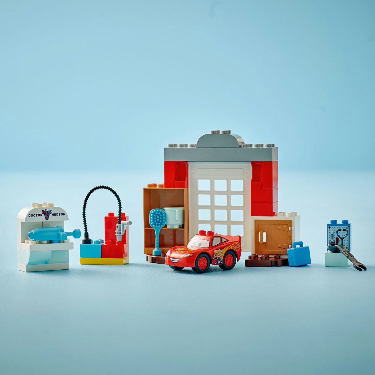 Lego 10456 Duplo Disney McQueens Besuch in der Docs Garage
