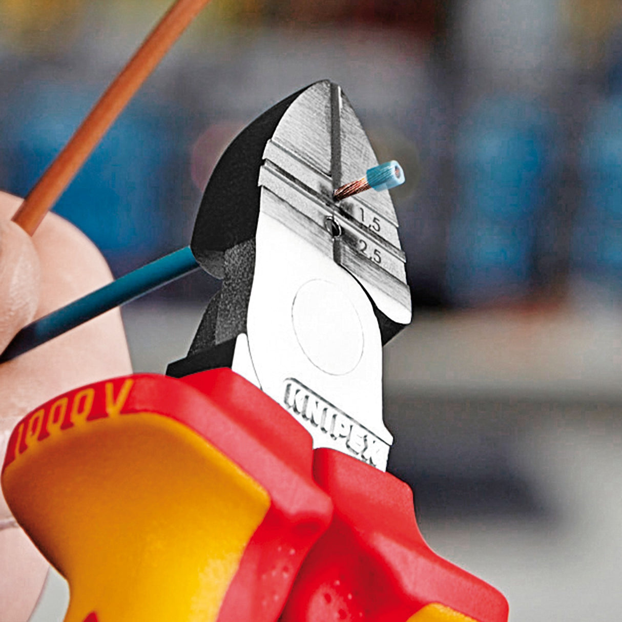 KNIPEX Greamairí stripping trasnánach 1426160