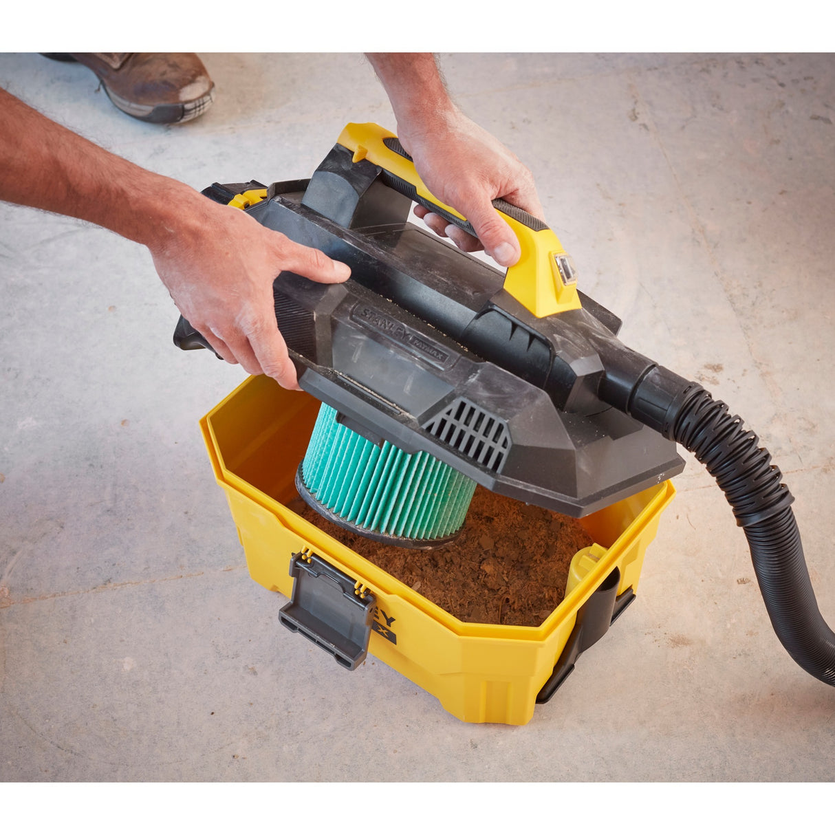 Stanley FATMAX V20 18V 7.5L Мокра и суха батерийна прахосмукачка