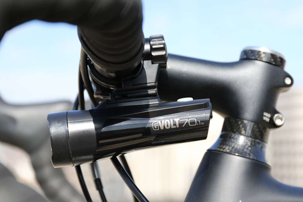 Cateye gvolt70.1 front light