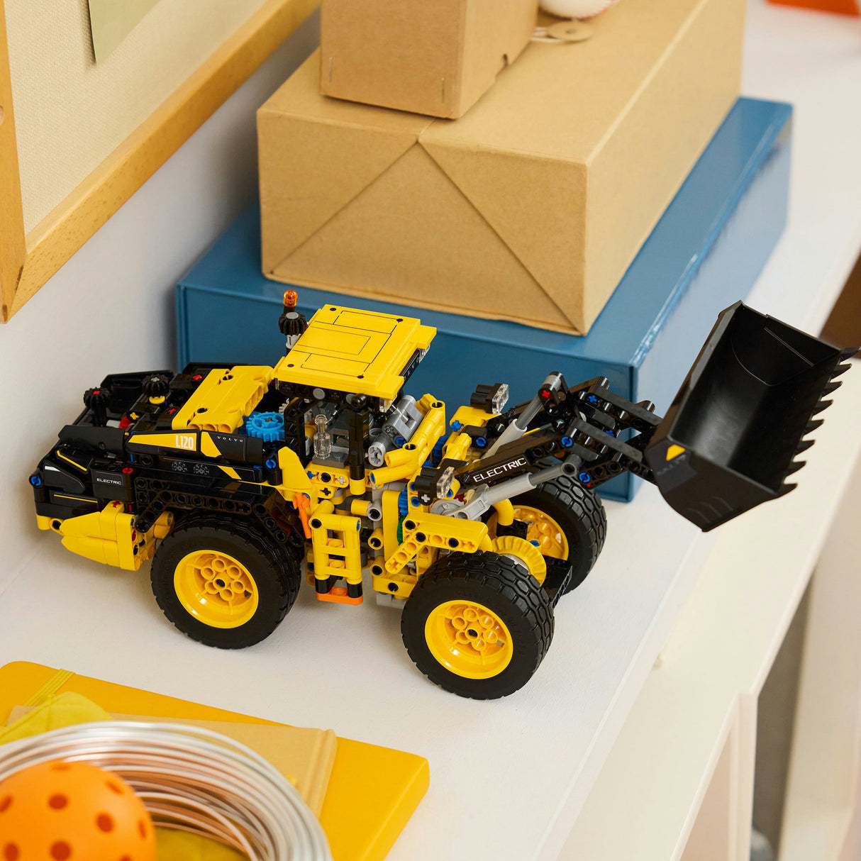 Lego technic 42209 volvo l120 elektrisk hjullastare
