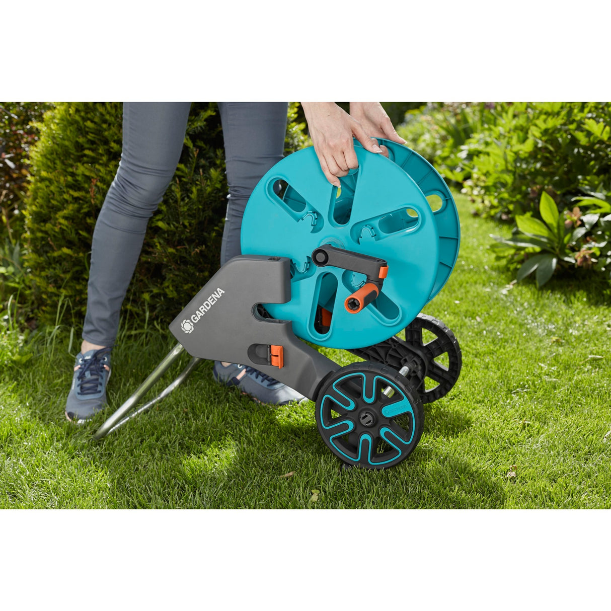 Tralaí Píobáin GARDENA AquaRoll M Set Easy