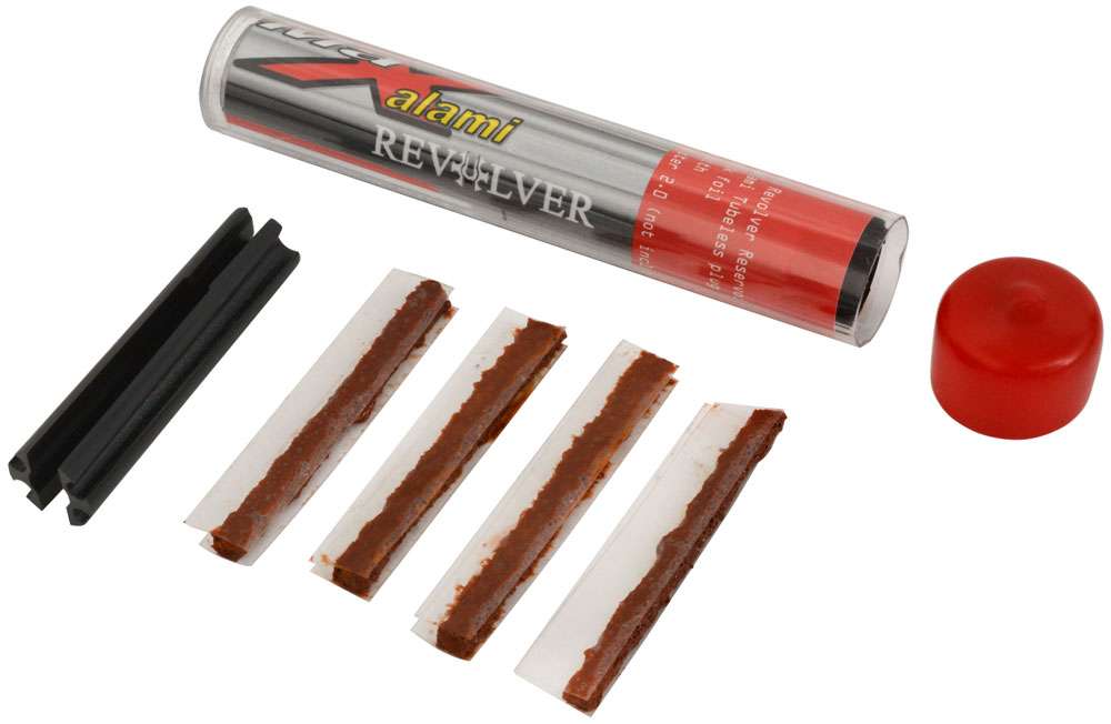 Maxalami revolver tubeless plug reservoir