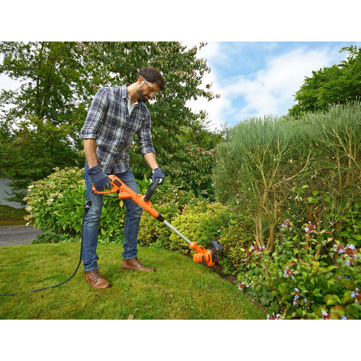 Trimmer féir dubh+decker besta525-qs (450w | 25cm | afs)