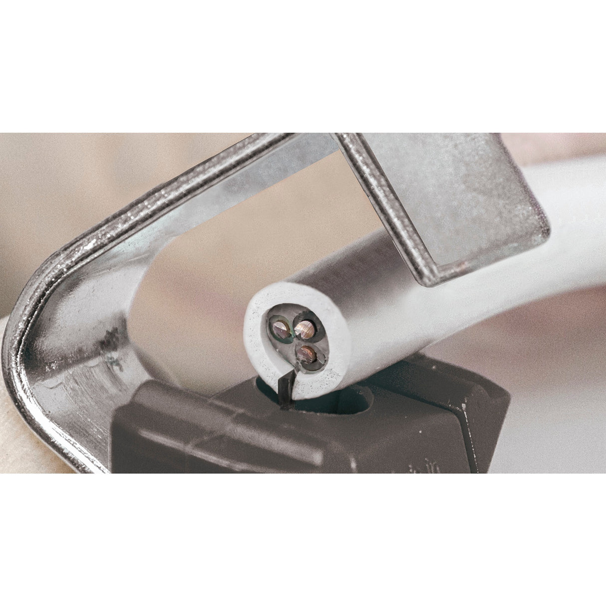 WIHA Desmontaje de herramientas con un cuchillo de remolque automático
