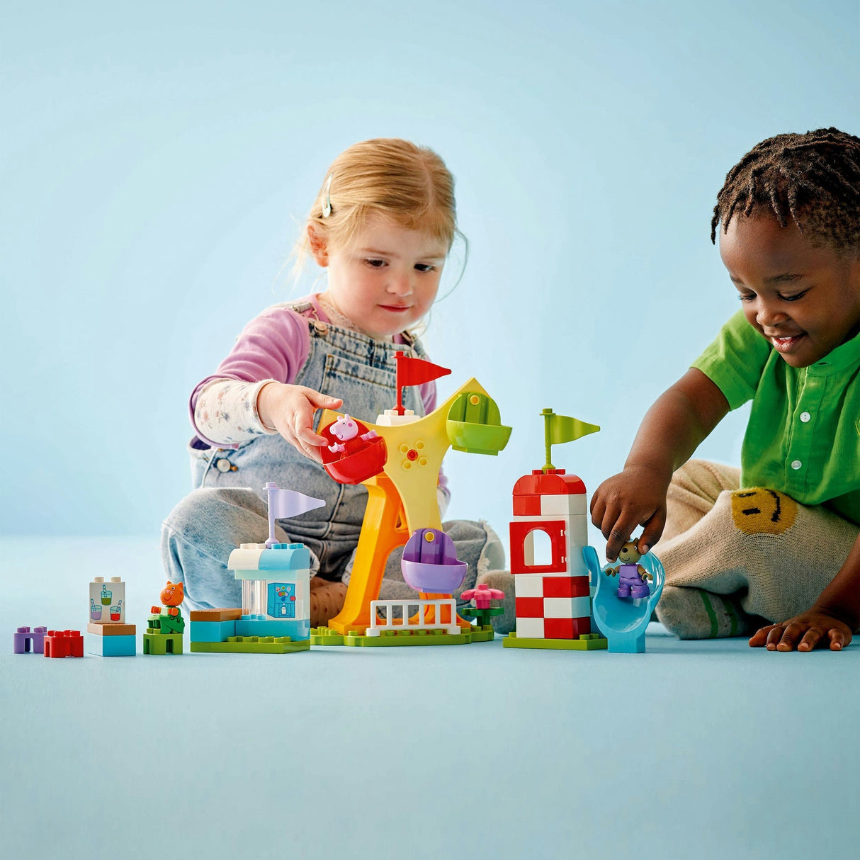 Lego Duplo 10453 Aonach Siamsaíochta Peppa Muc