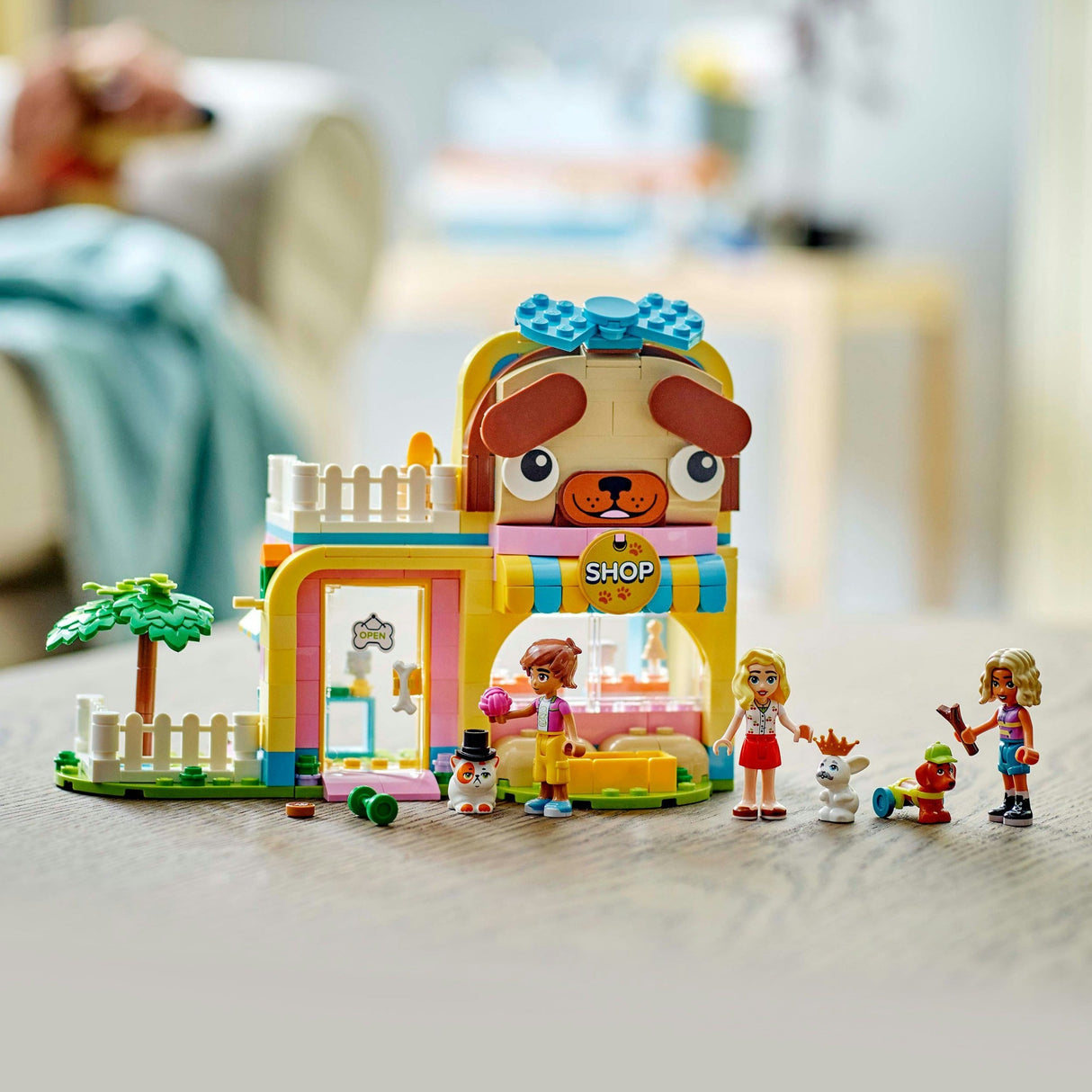 Lego friends 42650 store with animal accessories