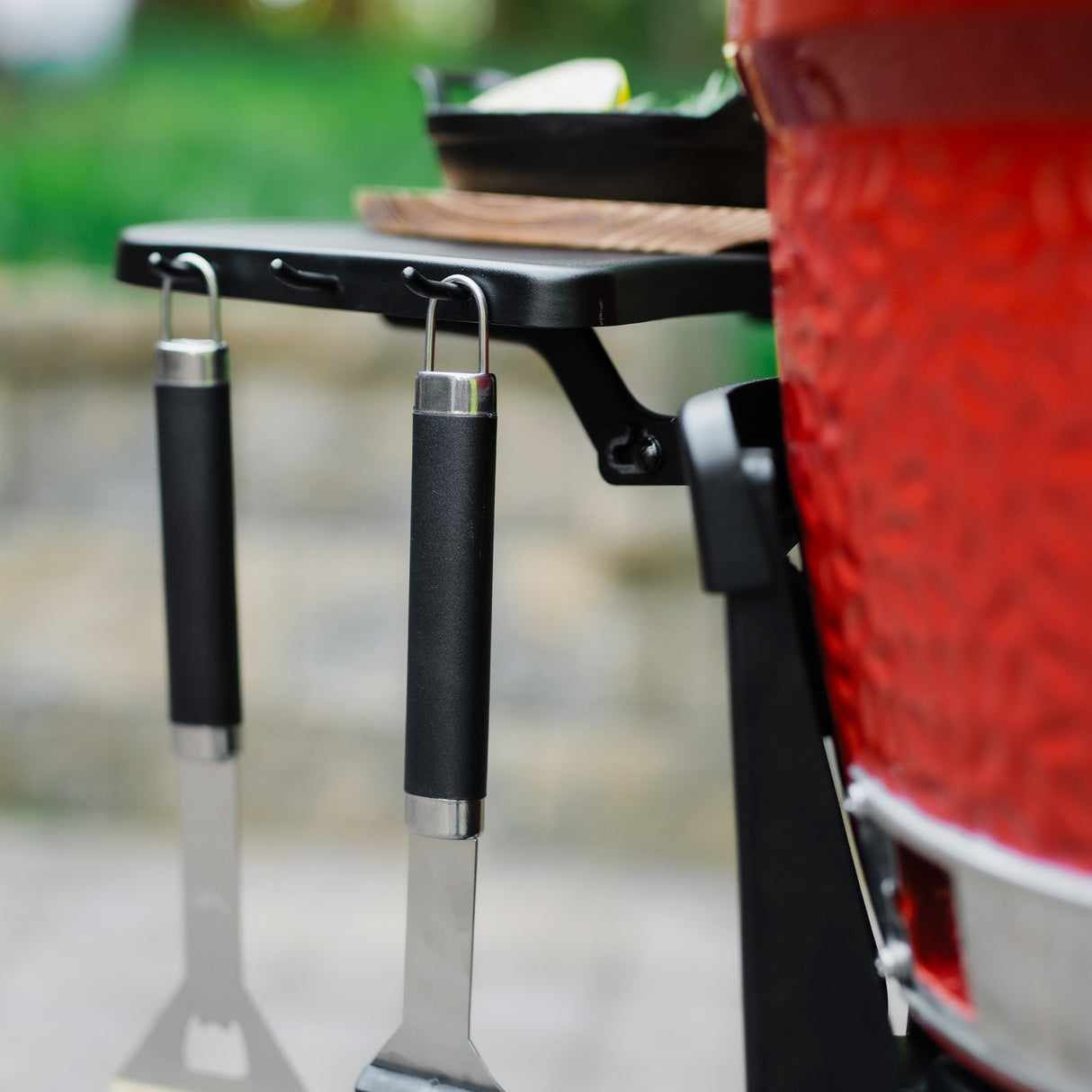 Kamado Joe Joe Jr-kar s bočními stoly