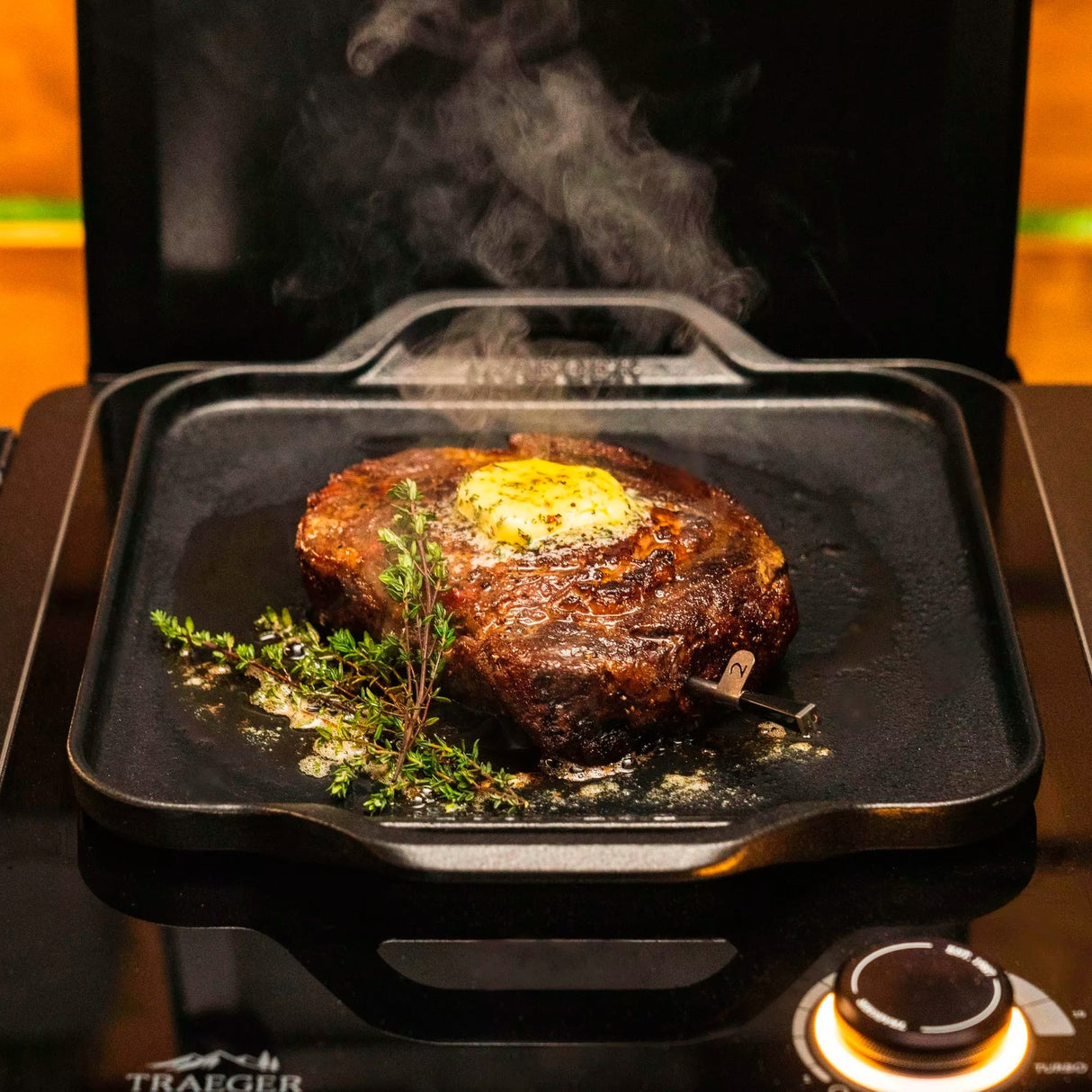 Traeger Indukciós öntöttvas serpenyő BAC703