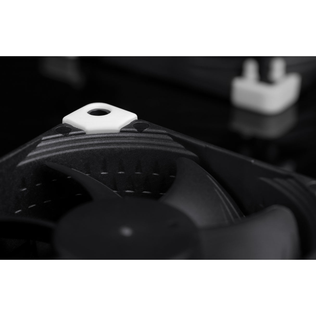 Noctua NF-A8 PWM chromax.black case fan (black, 80 x 80 x 25 mm)