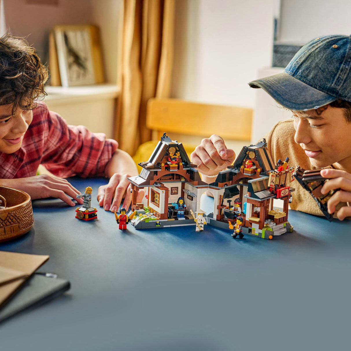 Lego 71858 ninjago 15-års jubilæum smed de fire våben