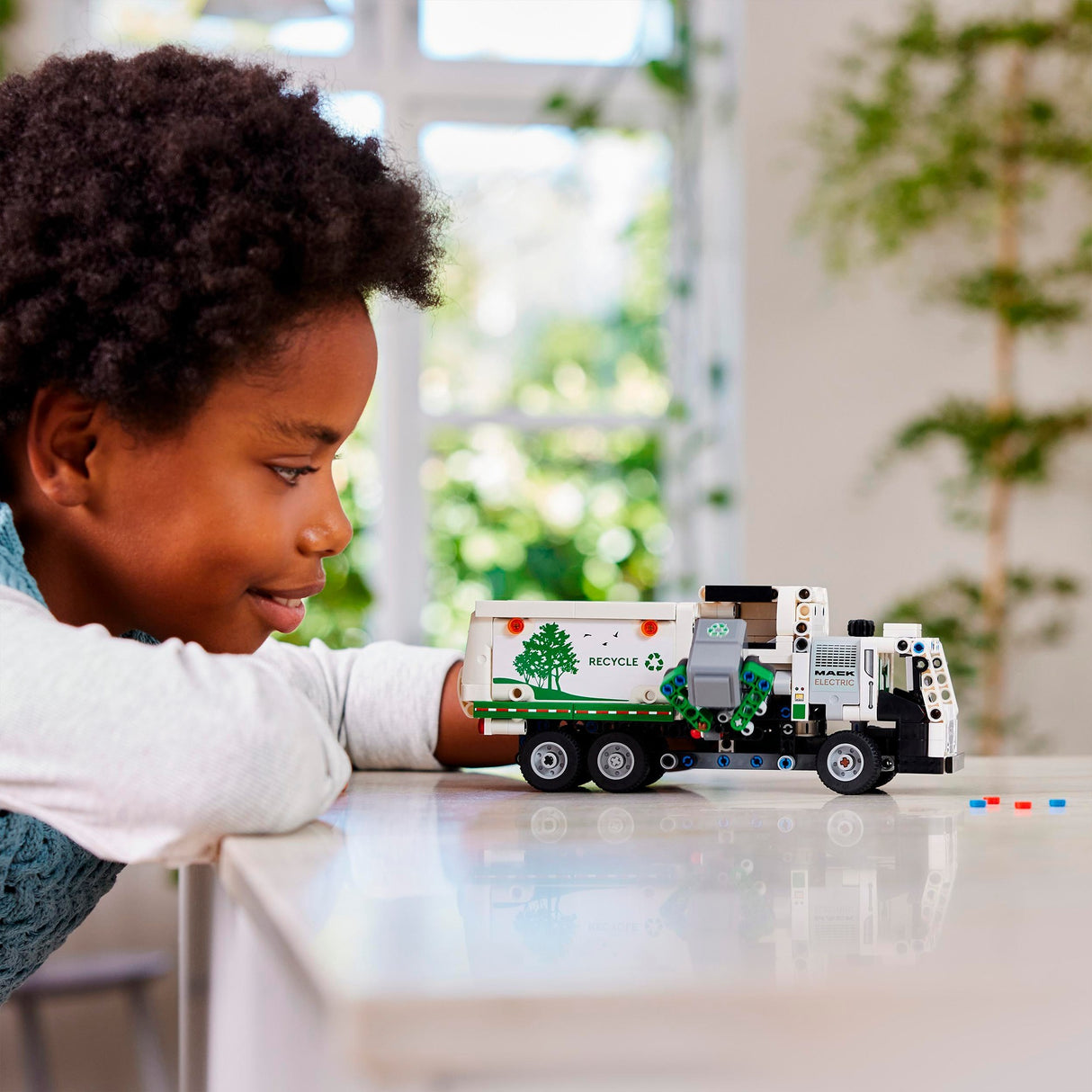 Lego Lego Technik 42167 Mack LR Elektresch Dreckskëscht