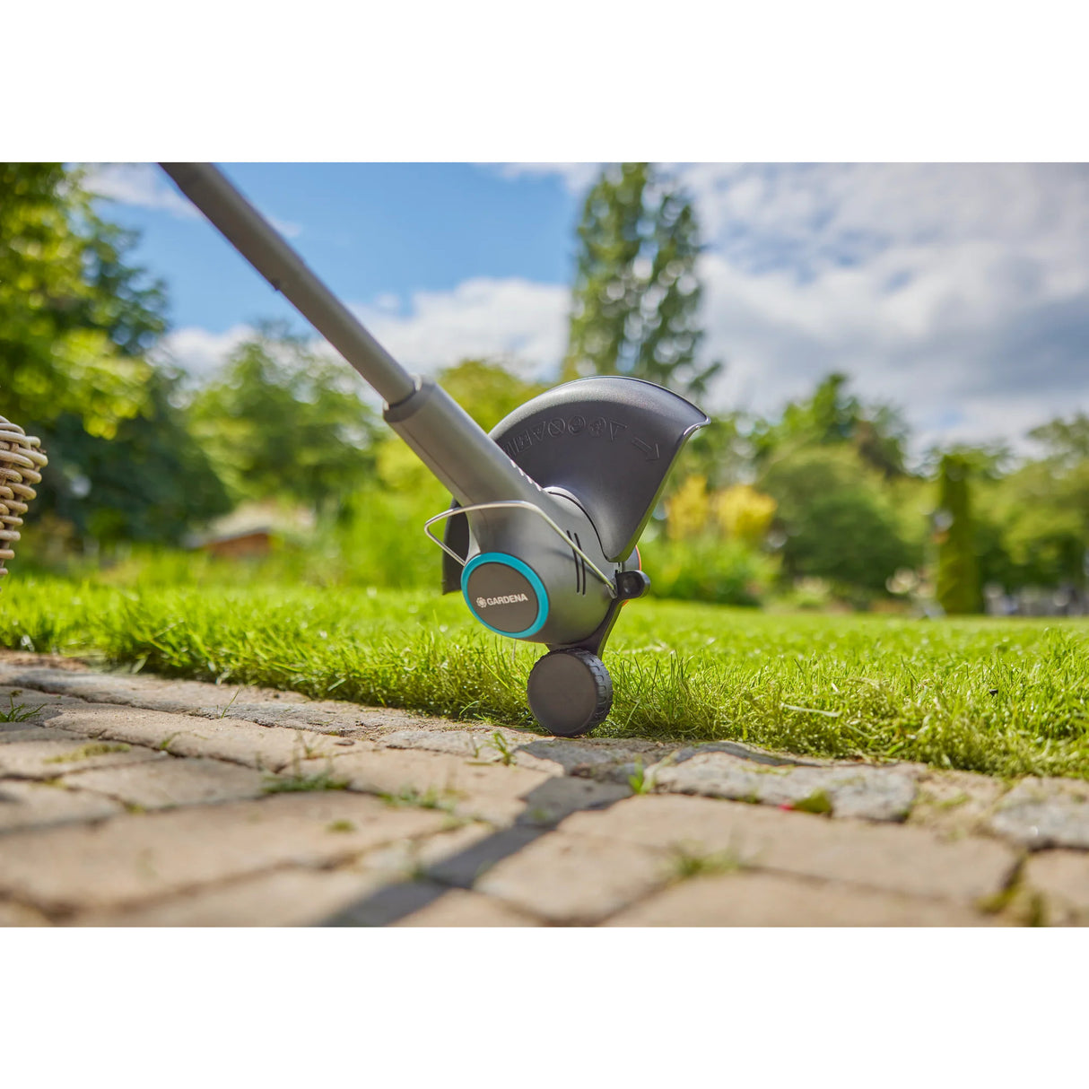 Gardena tondeuse easytrim 2518v p4a solo
