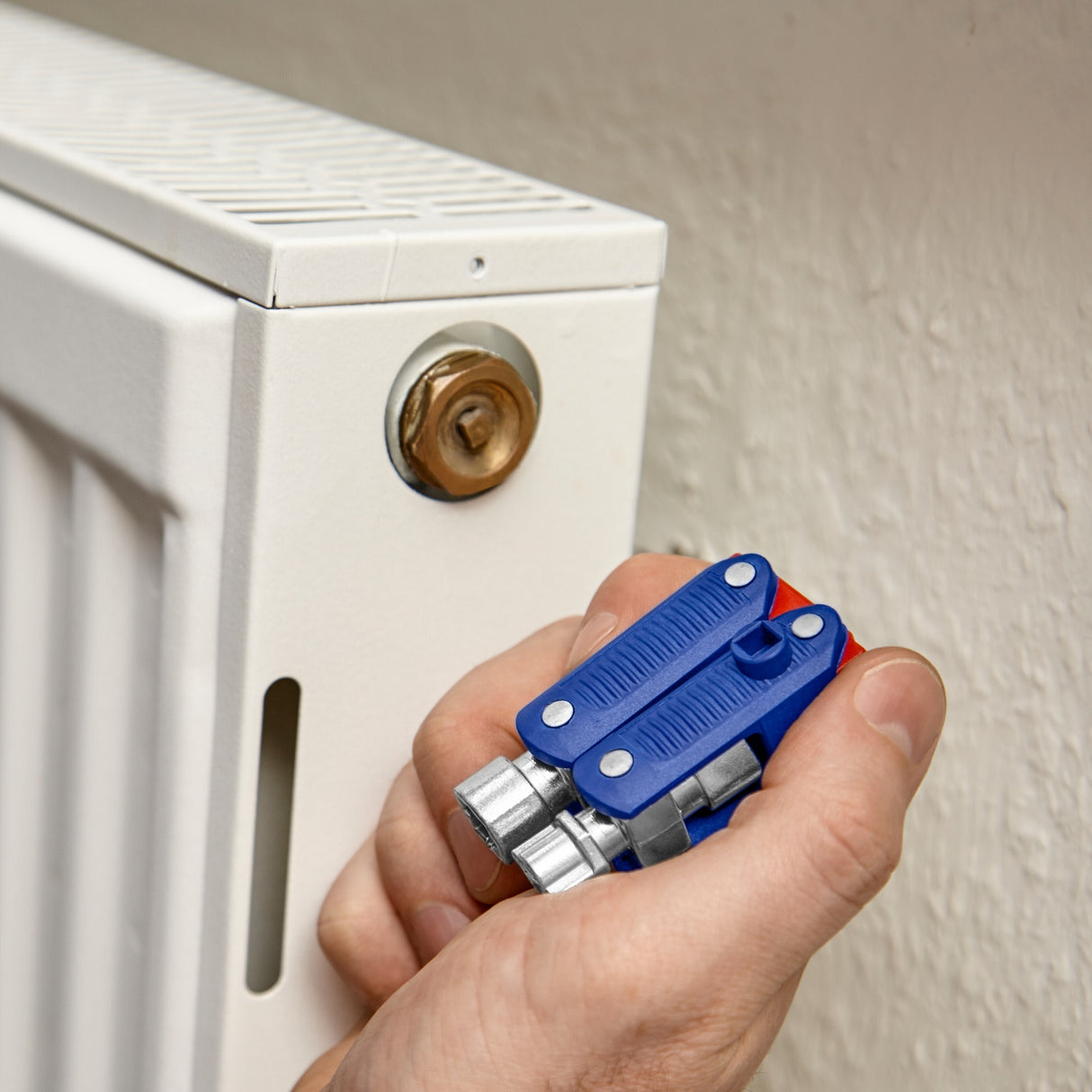 Chave do gabinete do interruptor de knipex 00 11 06 V03