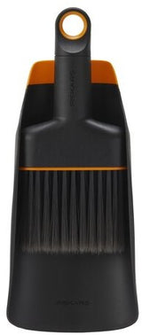 Fiskars ground shovel and broom - 1071302