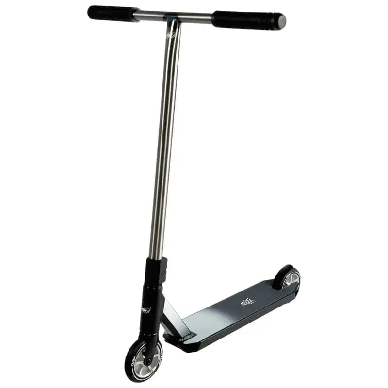 Flyby Air v2 Pro Scooter schwaarz-chrom