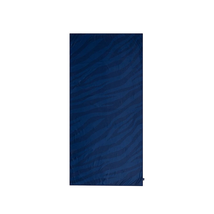Rayures vibrantes | Serviette en microfibre bleu 135 x 65 cm